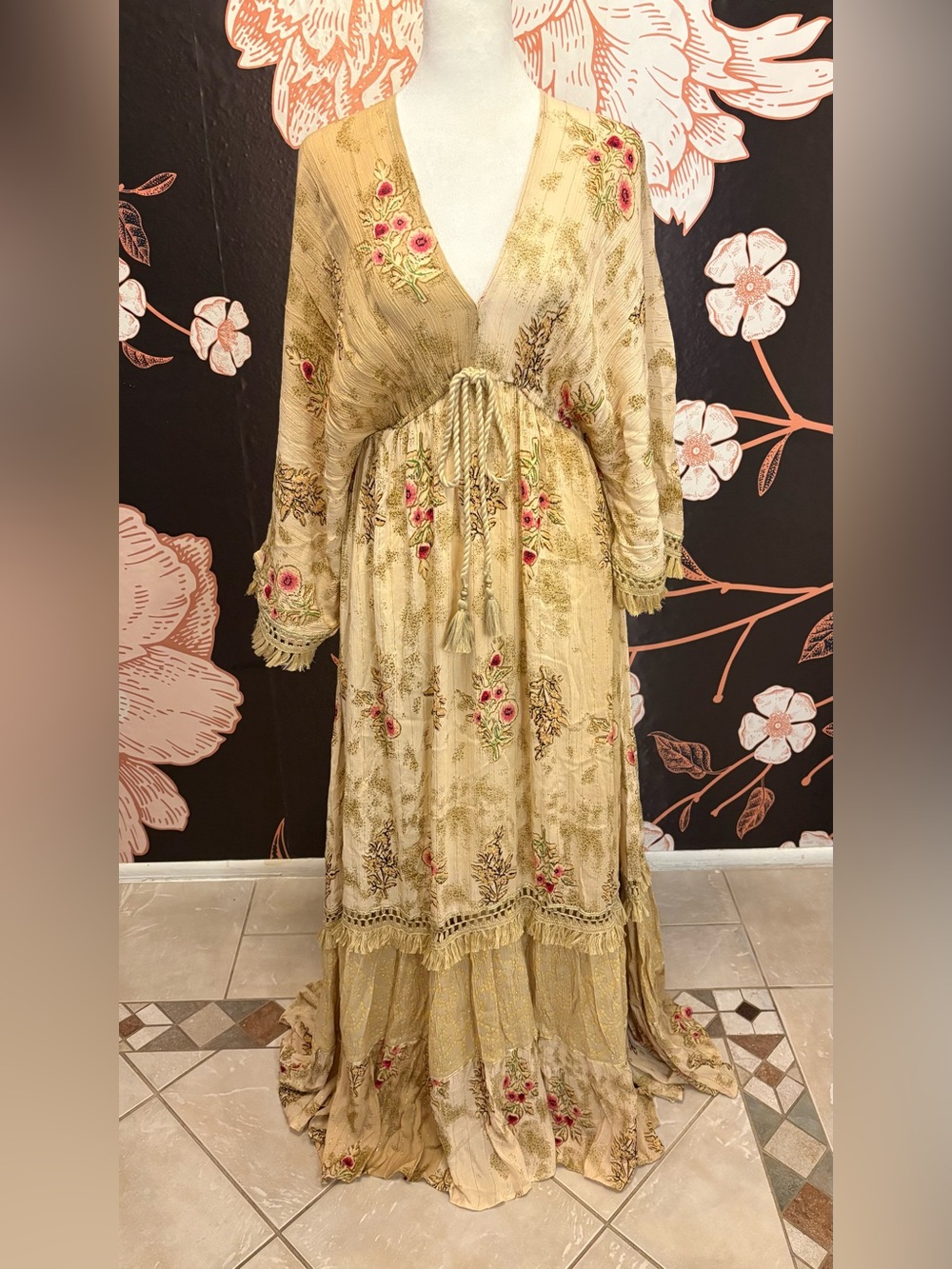 NWT Romantic Golden Champagne Butterfly Sleeve Maxi Dress - Picture 4 of 14